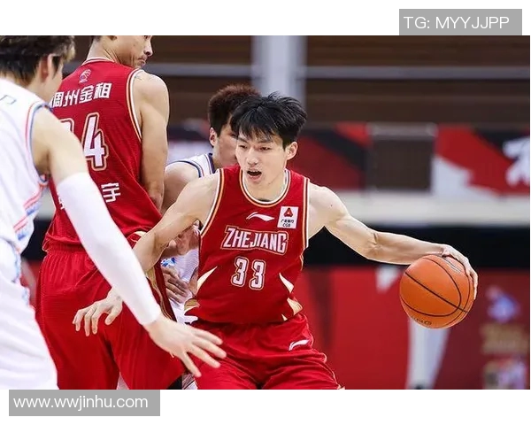 吴前：从篮球场上的领袖到生活中的奋斗者，见证成长与坚持的故事