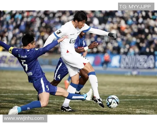 柏太阳神与大阪的激烈对决展现足球魅力与团队精神的巅峰较量